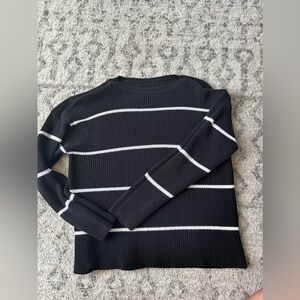 Women’s coastal black and white striped crewneck sweater